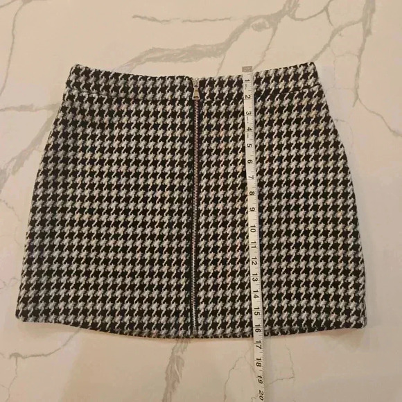 Express Houndstooth Wool  Full Zip Mini Skirt Black Gray White Womens Size 8 - Picture 7 of 7